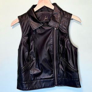NWT Faux Leather Zip Up Moto Jacket Vest Size M Jack by BB Dakota